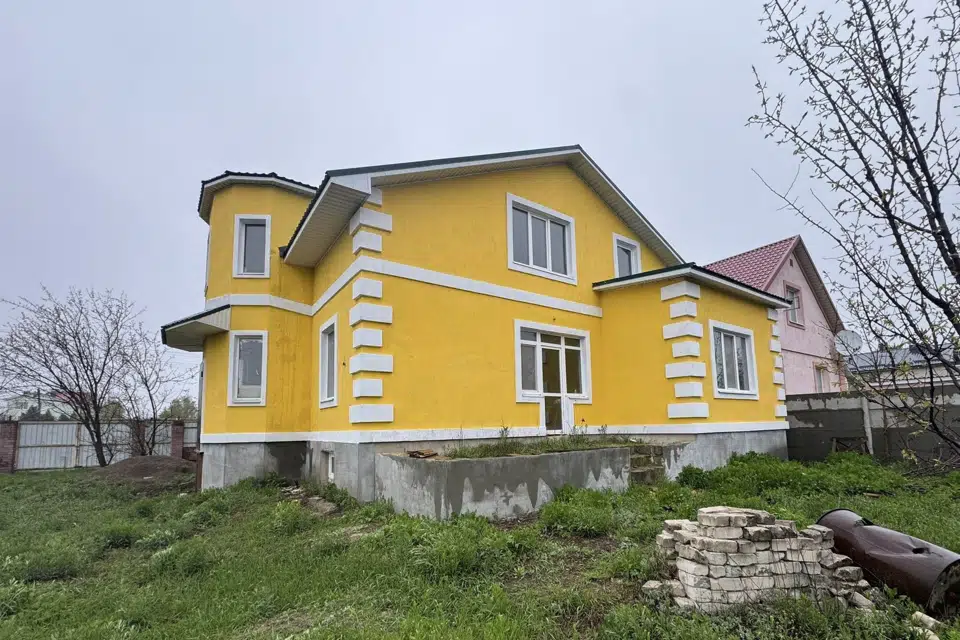 Продаётся 2-этажный дом, 200 м²