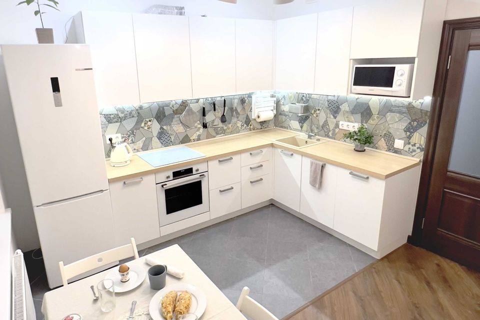 Продаётся 1-комнатная квартира, 50.2 м²