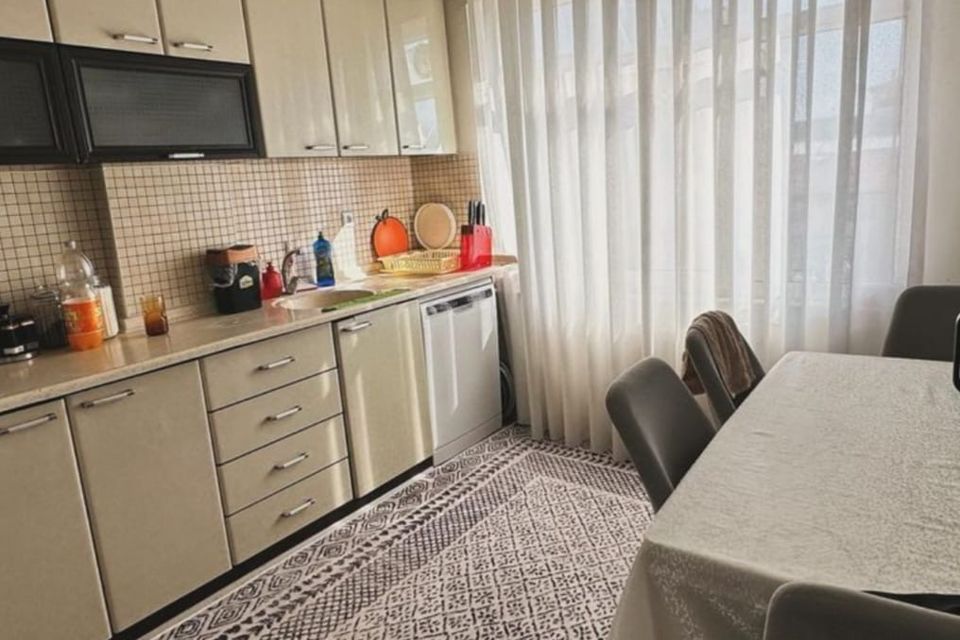 Продаётся 1-комнатная квартира, 38 м²