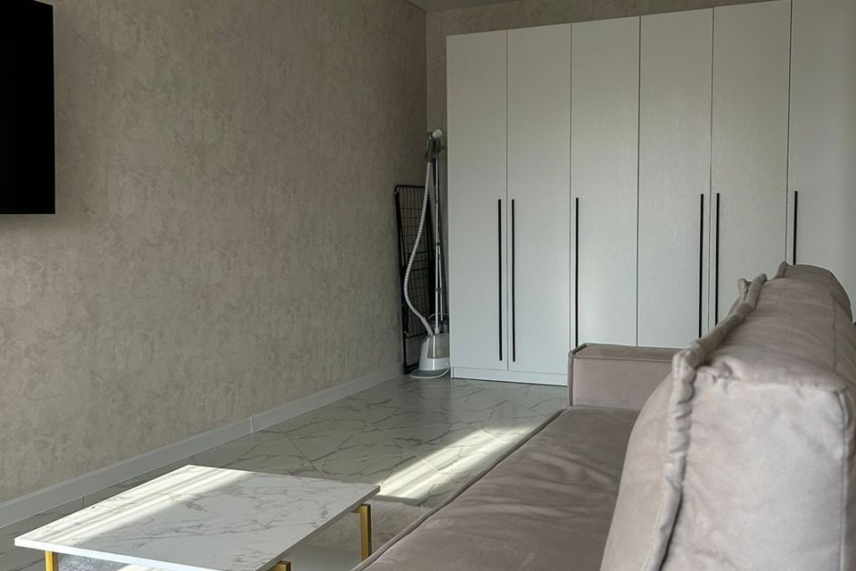 Продаётся 1-комнатная квартира, 43.2 м²