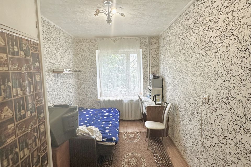 Продаётся комната в 4-комн. квартире, 10.8 м²