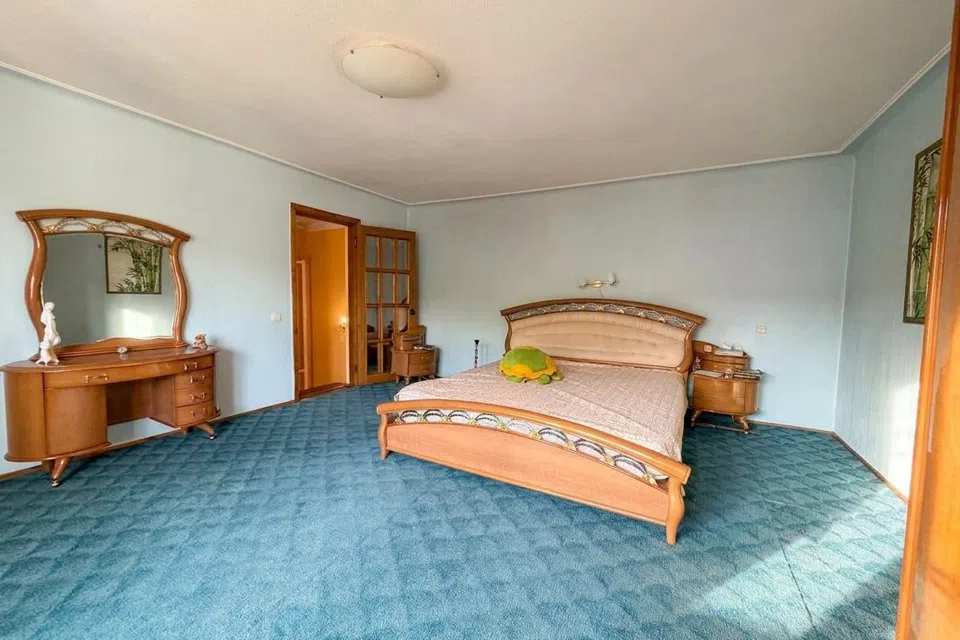 Продаётся 2-этажный дом, 140 м²