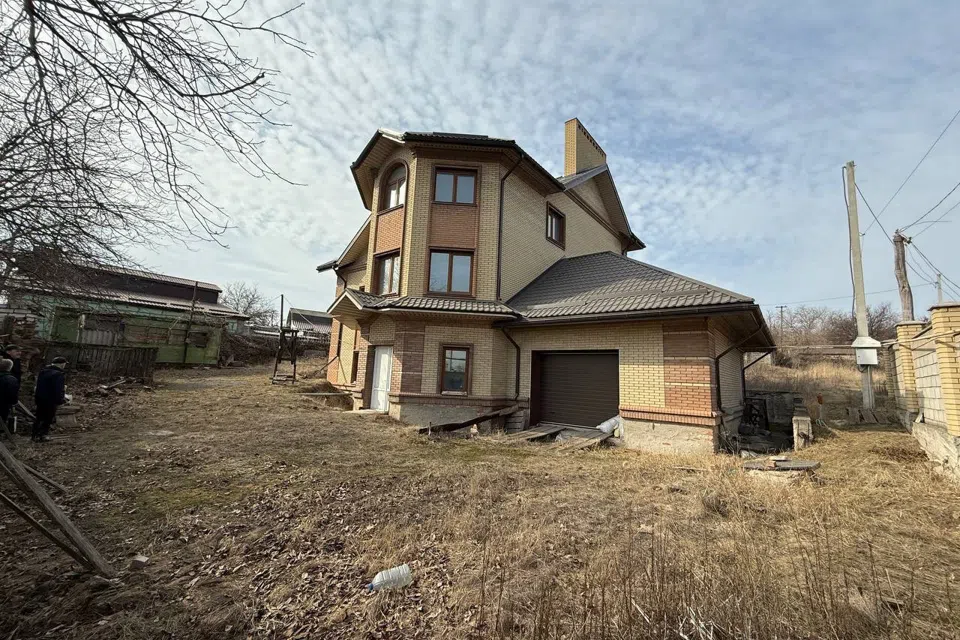Продаётся 3-этажный дом, 448 м²
