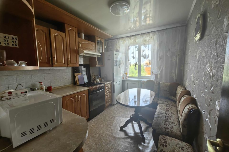 Продаётся 4-комнатная квартира, 71.4 м²