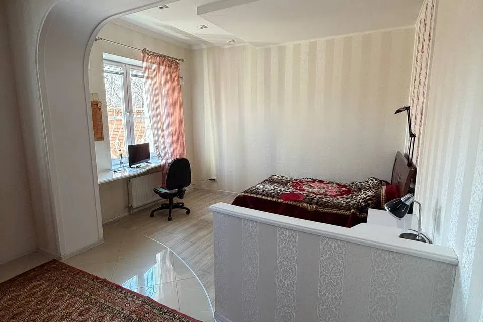 Продаётся 2-этажный дом, 292 м²