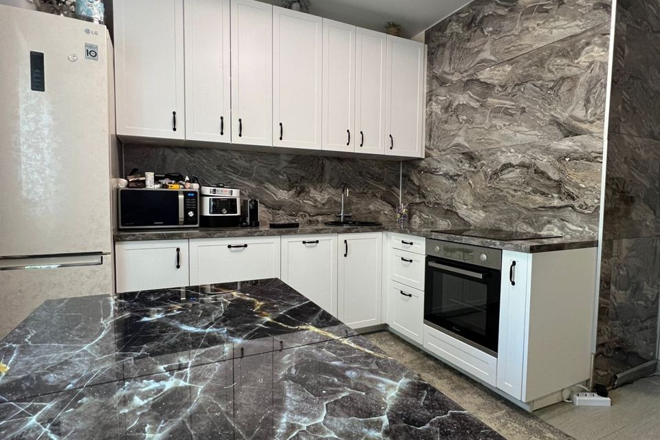 Продаётся 2-комнатная квартира, 59.8 м²