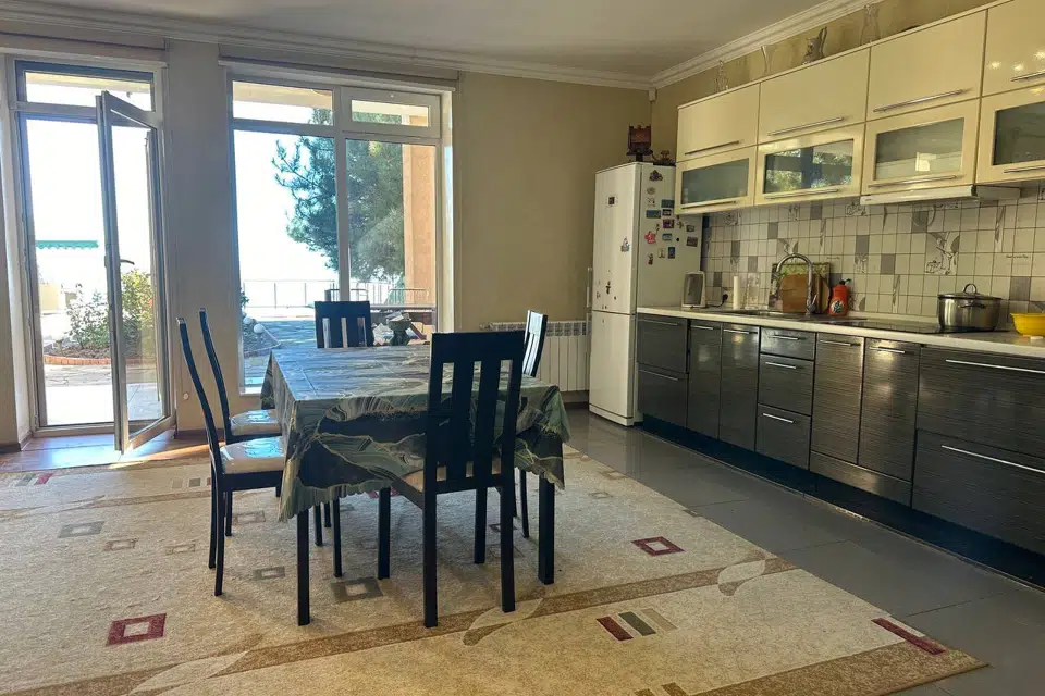 Продаётся 2-этажный дом, 186.1 м²