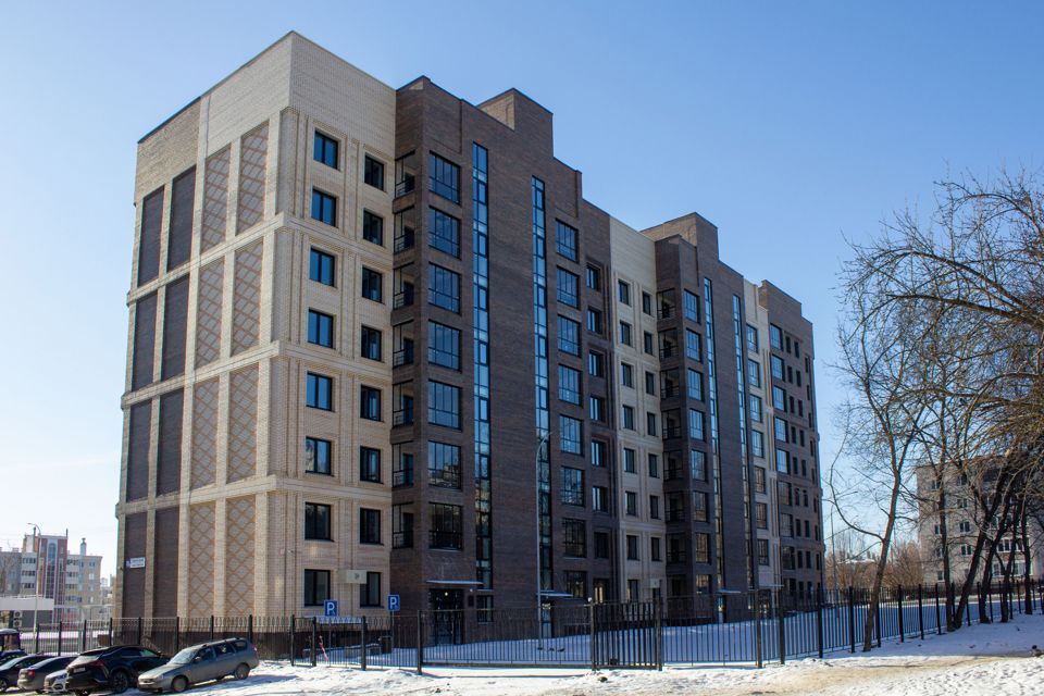 Продаётся 2-комнатная квартира, 67.8 м²