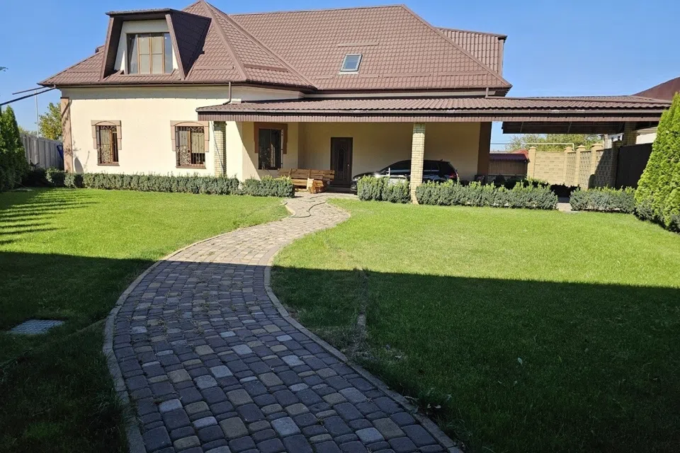 Продаётся 2-этажный дом, 300 м²