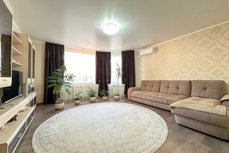 Продаётся 2-комнатная квартира, 73.7 м²