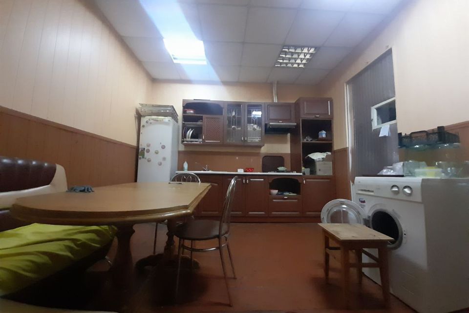 Продаётся 1-этажный дом, 200 м²