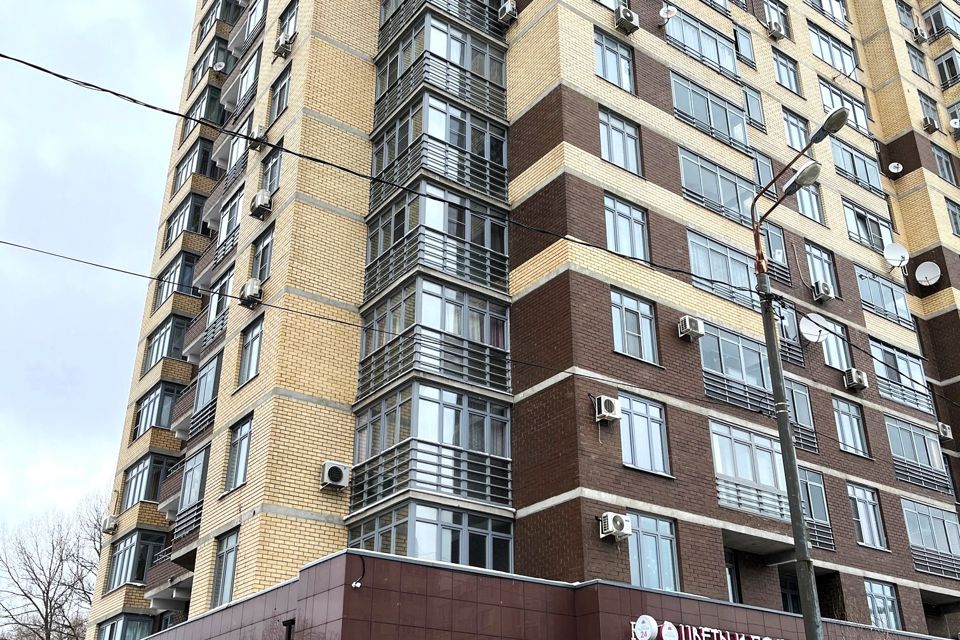 Продаётся 1-комнатная квартира, 41.6 м²