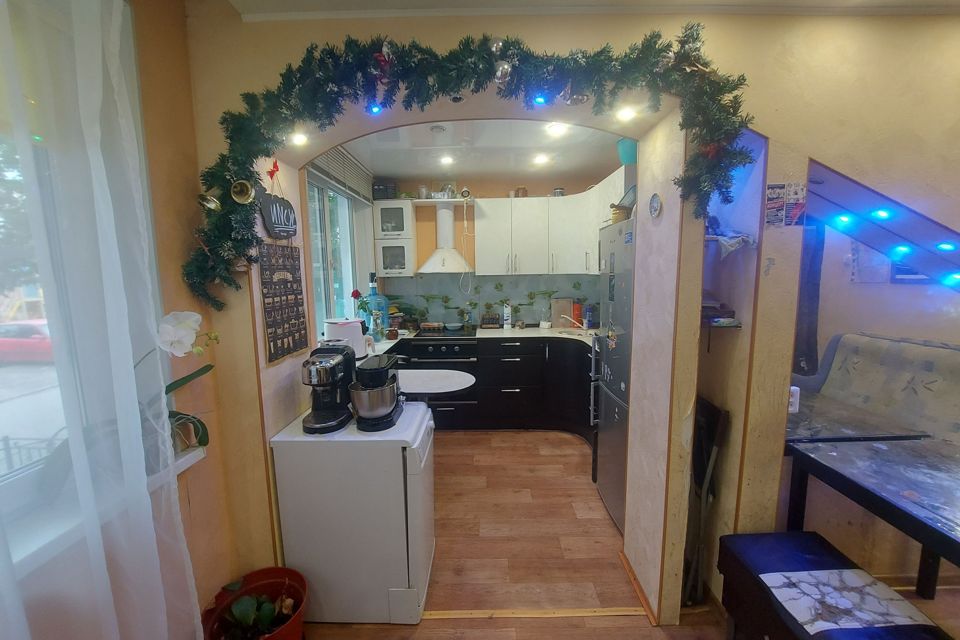 Продаётся 3-комнатная квартира, 63.6 м²