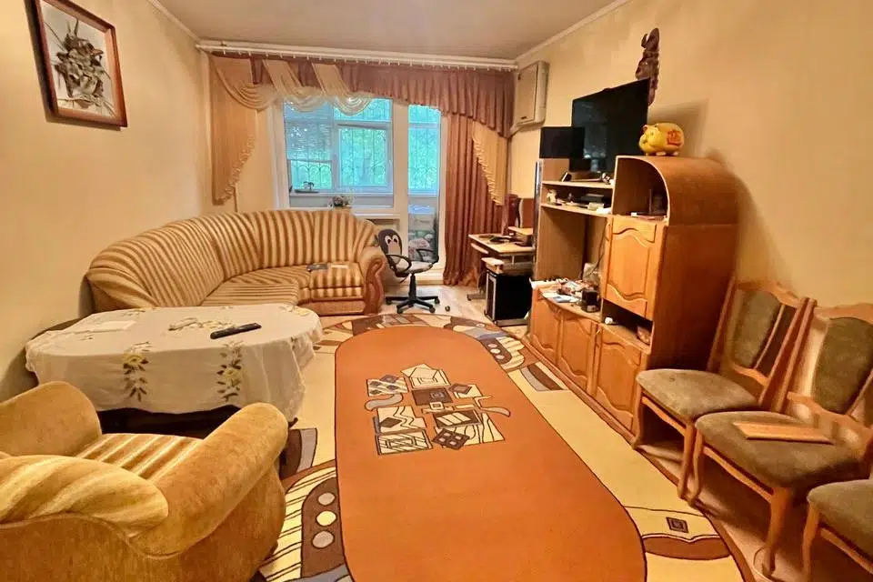 Продаётся 4-комнатная квартира, 85 м²