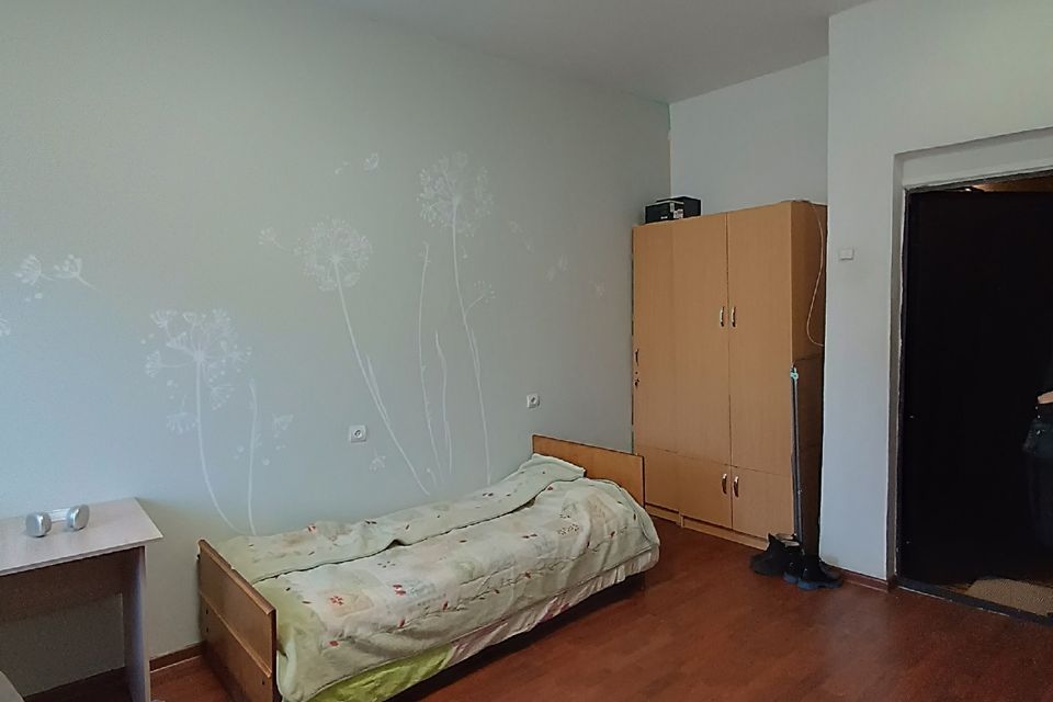 Продаётся комната в 1-комн. квартире, 19 м²