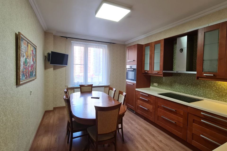 Продаётся 3-комнатная квартира, 102.4 м²