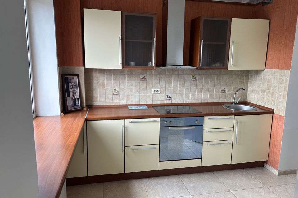 Продаётся 2-комнатная квартира, 72 м²