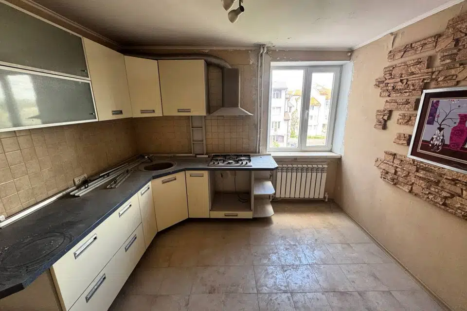 Продаётся 5-комнатная квартира, 102.2 м²