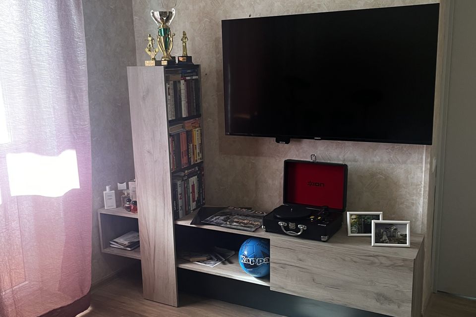 Продаётся 1-комнатная квартира, 43 м²