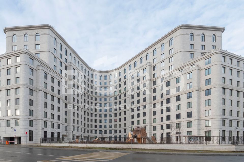 Продаётся 4-комнатная квартира, 119 м²