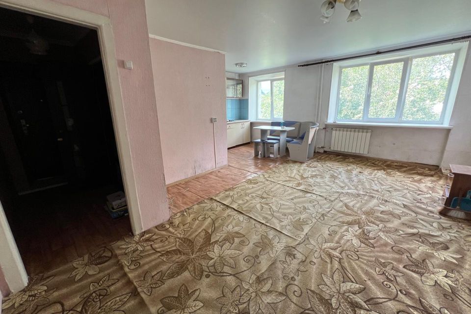 Продаётся 2-комнатная квартира, 42.7 м²