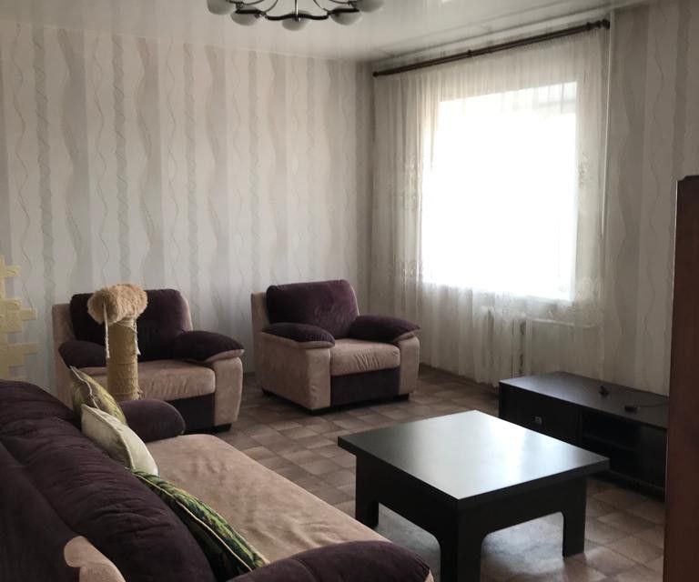 Продаётся 4-комнатная квартира, 160 м²