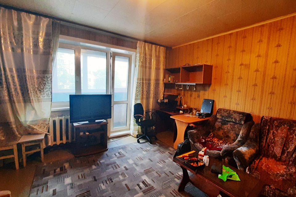 Продаётся 4-комнатная квартира, 77.9 м²