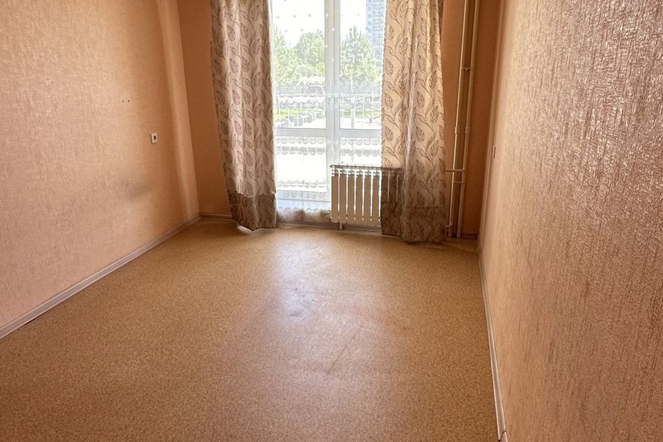 Продаётся 3-комнатная квартира, 57.9 м²