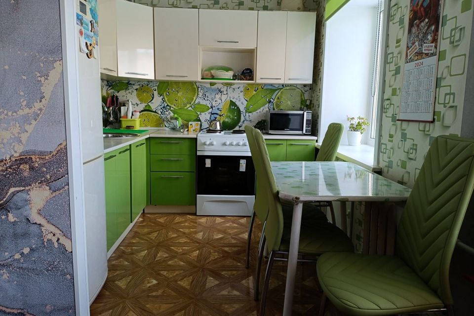 Продаётся 3-комнатная квартира, 56.5 м²