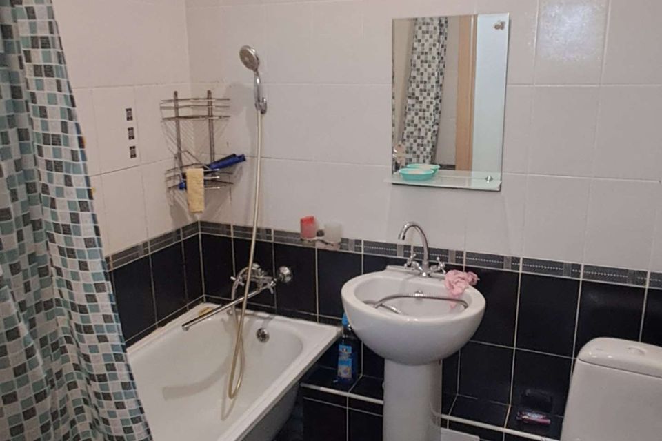Сдаётся 2-комнатная квартира, 61 м²