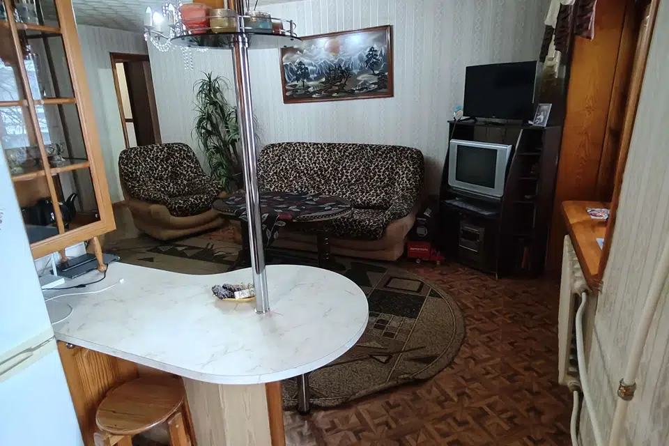 Продаётся 3-комнатная квартира, 56 м²