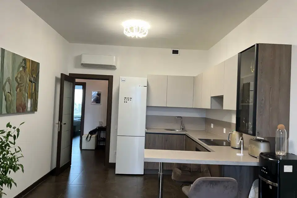 Продаётся 2-комнатная квартира, 65 м²