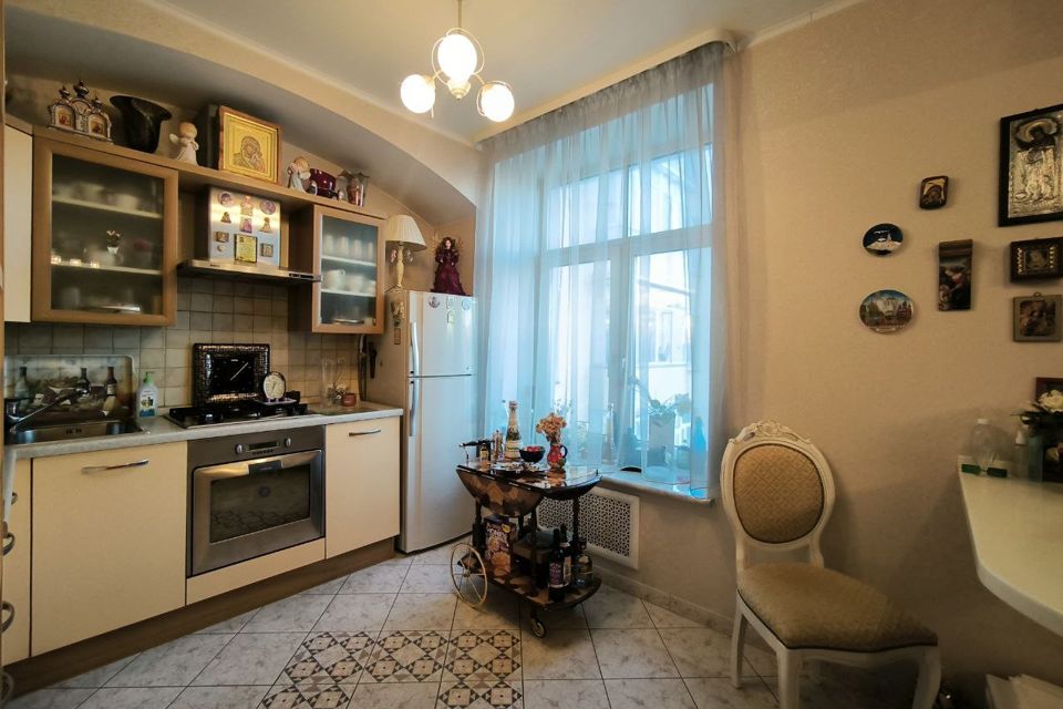 Продаётся 3-комнатная квартира, 77 м²