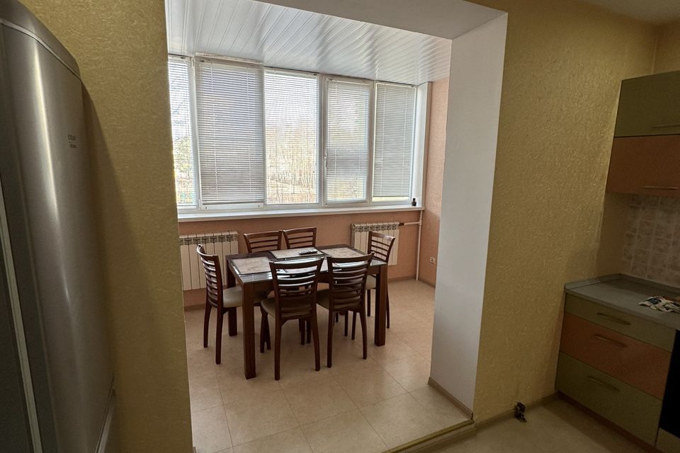 Сдаётся 2-комнатная квартира, 72 м²
