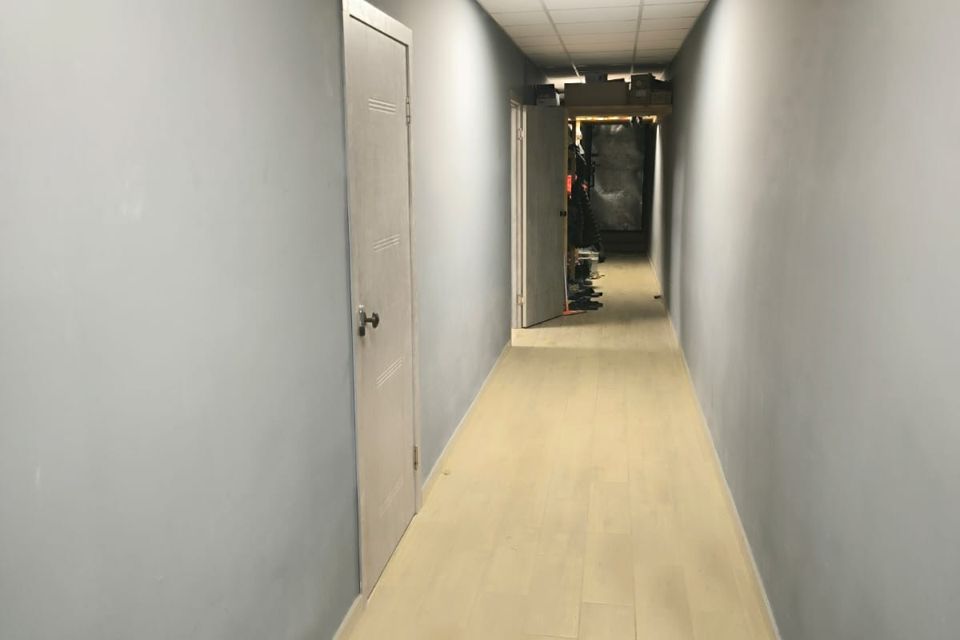Продаётся 4-комнатная квартира, 111 м²