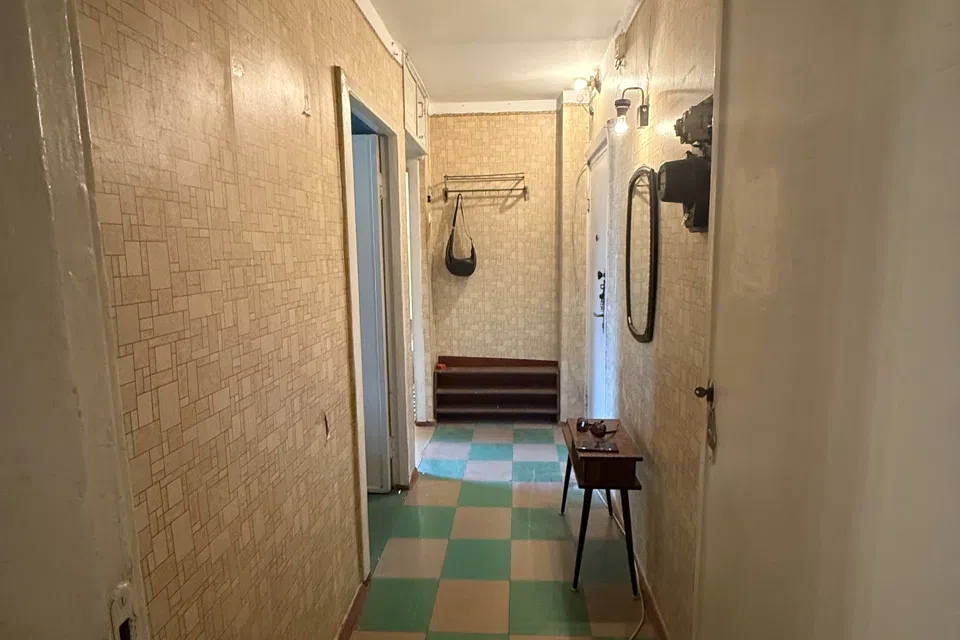 Продаётся 3-комнатная квартира, 57 м²
