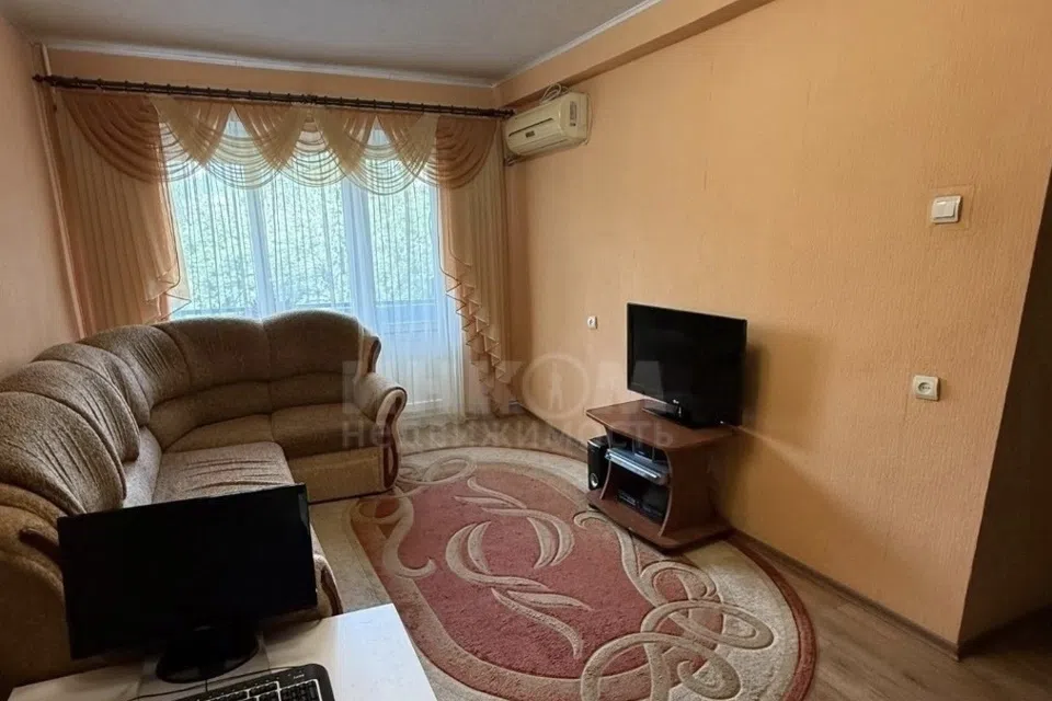 Продаётся 3-комнатная квартира, 65 м²