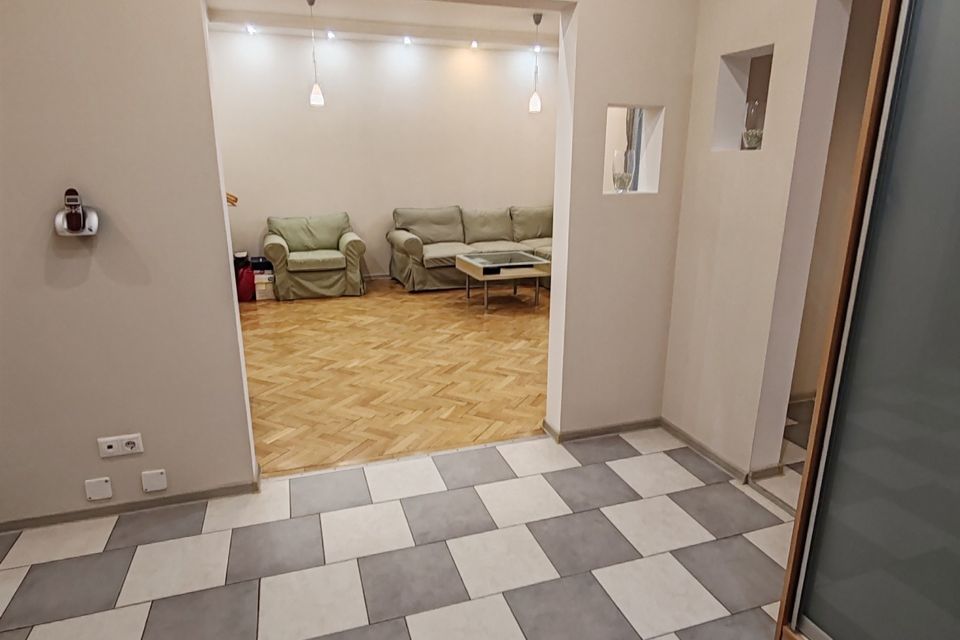 Продаётся 2-комнатная квартира, 70.2 м²