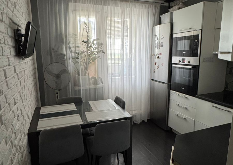 Продаётся 1-комнатная квартира, 42.7 м²