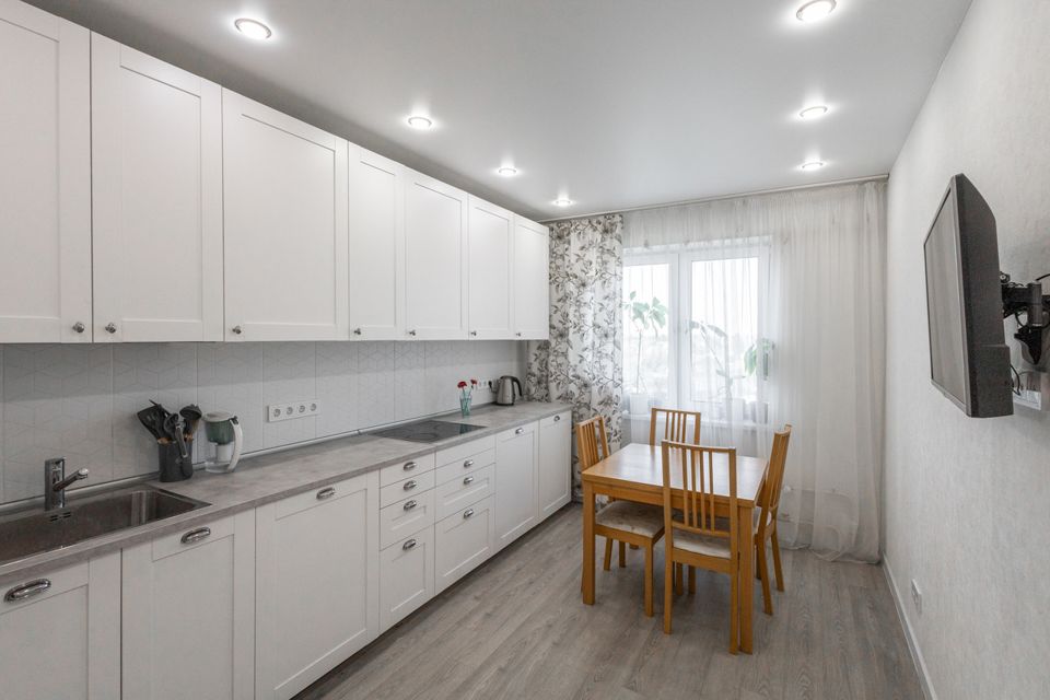 Продаётся 3-комнатная квартира, 70.5 м²