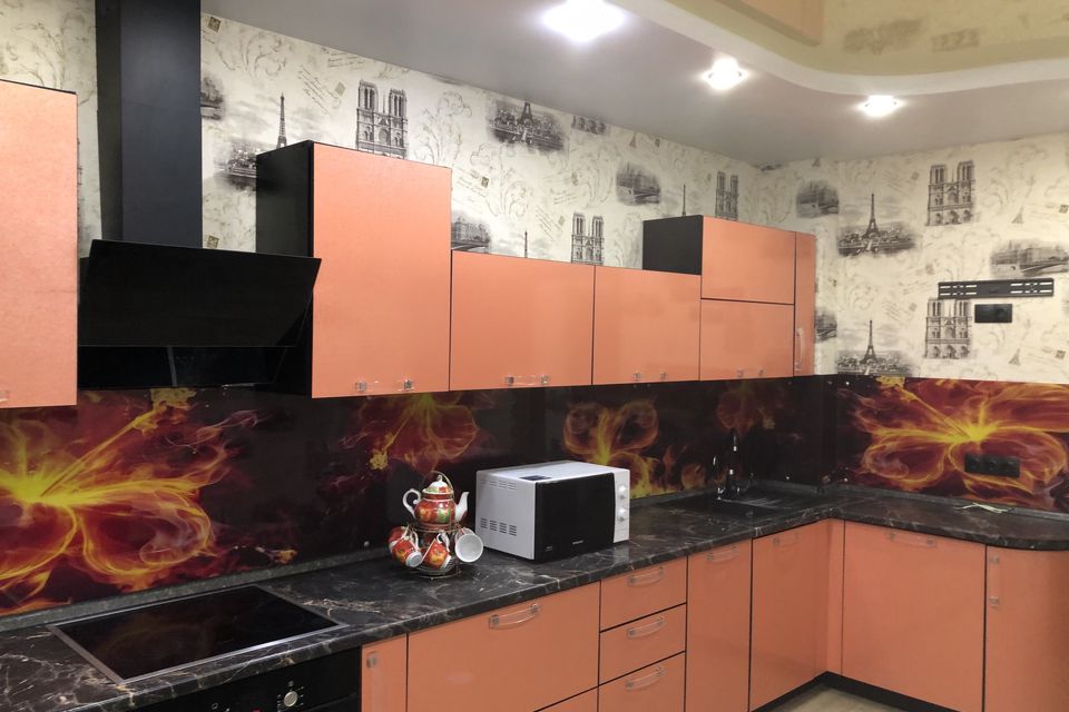 Сдаётся 2-комнатная квартира, 70 м²
