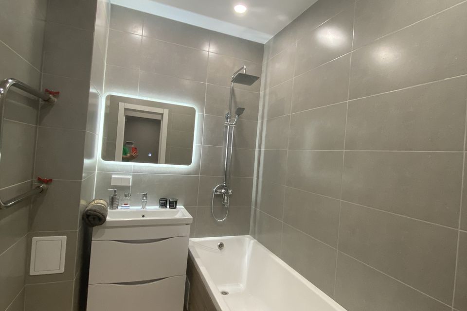 Продаётся 2-комнатная квартира, 65.4 м²