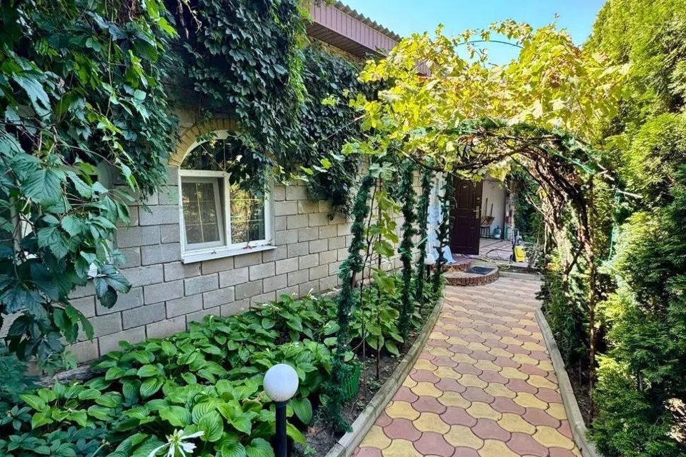 Продаётся 2-этажный дом, 274 м²
