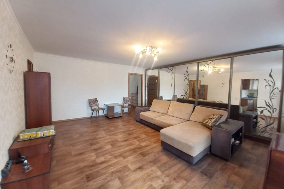 Продаётся 2-комнатная квартира, 57.3 м²