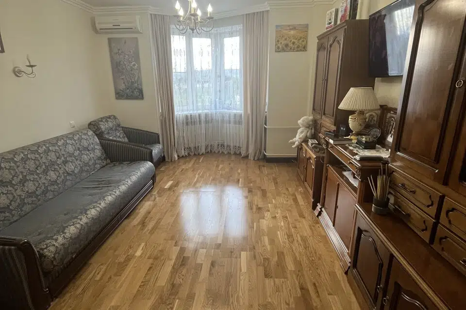 Продаётся 3-комнатная квартира, 77 м²