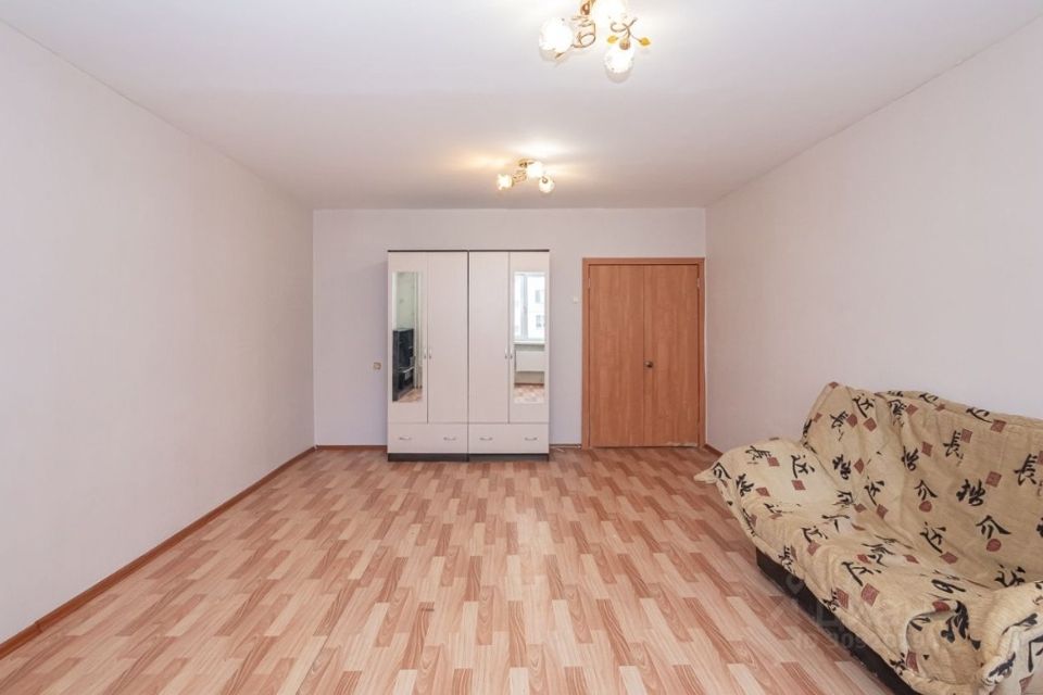 Сдаётся 2-комнатная квартира, 75 м²