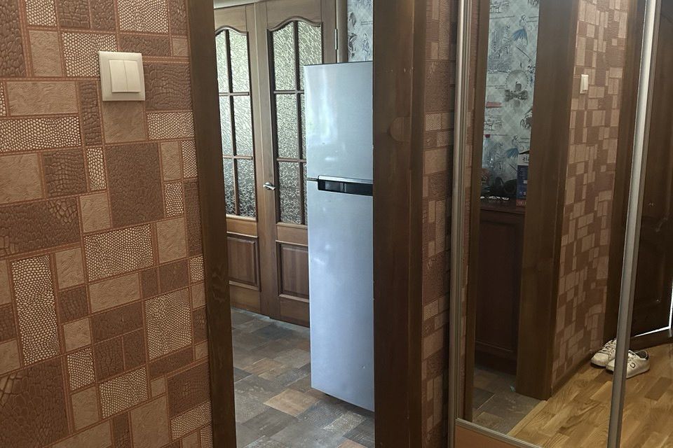 Продаётся 4-комнатная квартира, 64 м²