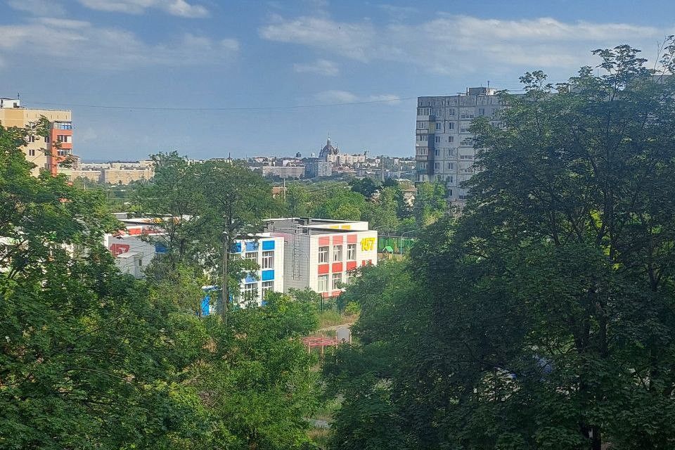 Продаётся 4-комнатная квартира, 79.3 м²