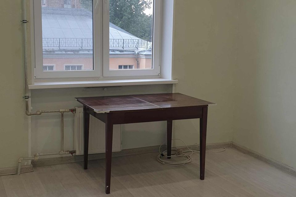 Продаётся комната в 3-комн. квартире, 15 м²