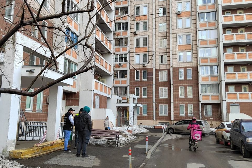 Продаётся 2-комнатная квартира, 57 м²